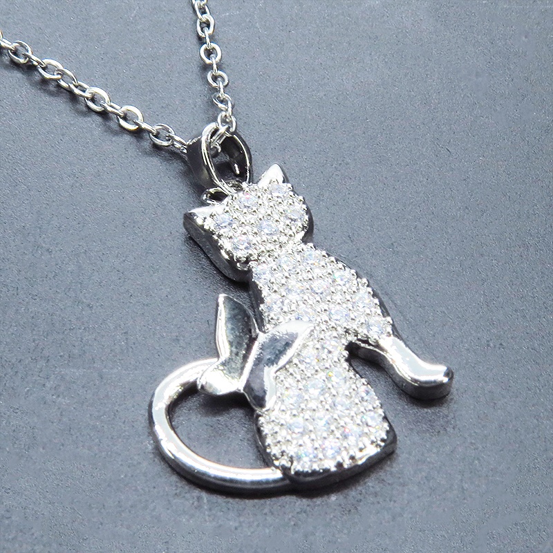 シルバーカラー ステンレス 猫シルエットのペンダントネックレス ラインストーン ビジュー アジャスター付