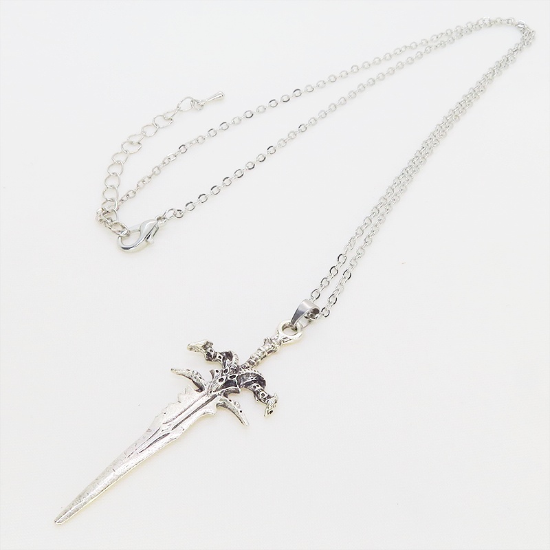 アンティークシルバー ゴシック調ソード(剣)のペンダントネックレス アジャスター付 長さ調整可