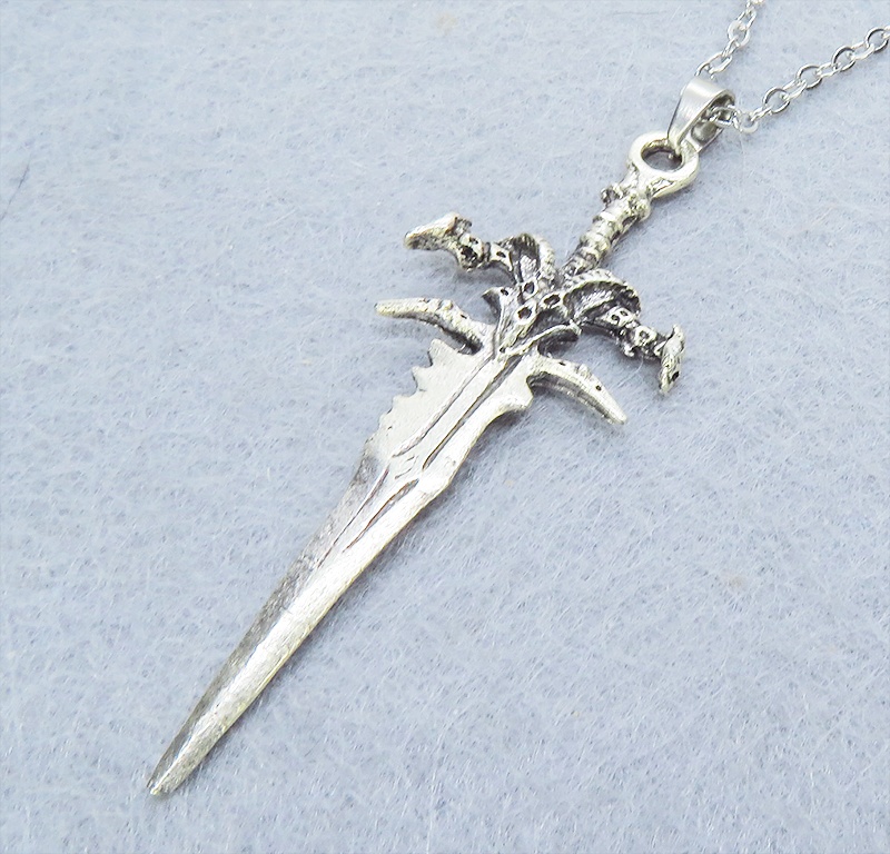 アンティークシルバー ゴシック調ソード(剣)のペンダントネックレス アジャスター付 長さ調整可