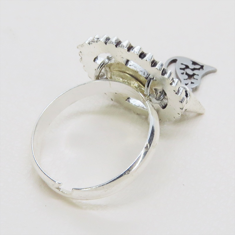 アンティークシルバー 猫と歯車のスチームパンク風リング スワロフスキー(スカーレット) スパイク フリーサイズ