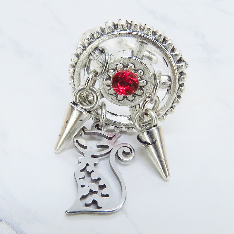 アンティークシルバー 猫と歯車のスチームパンク風リング スワロフスキー(スカーレット) スパイク フリーサイズ