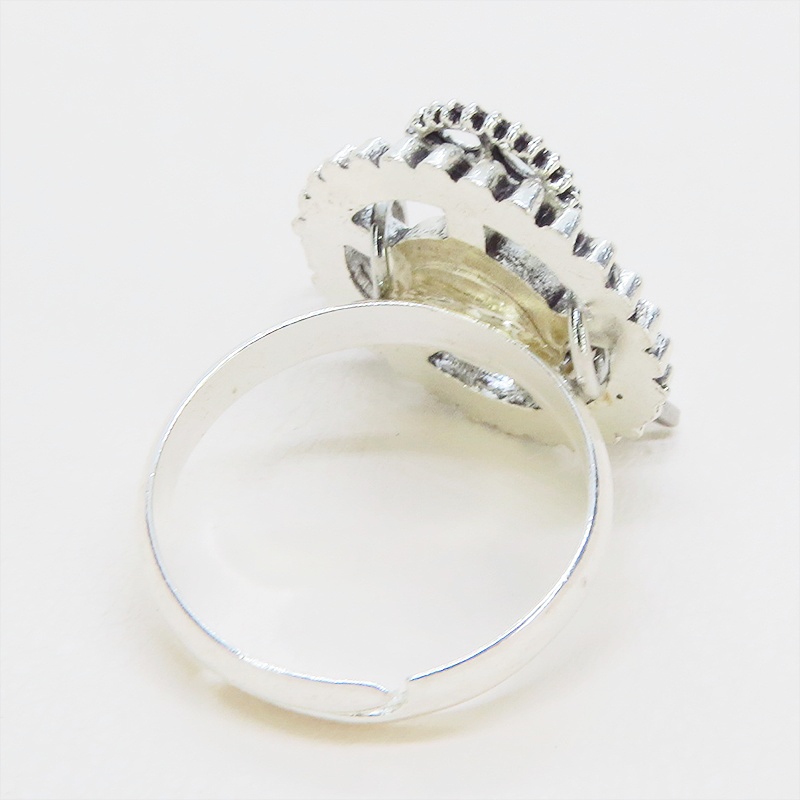 アンティークシルバー 猫と歯車のスチームパンク風リング スワロフスキー(スカーレット) フリーサイズ