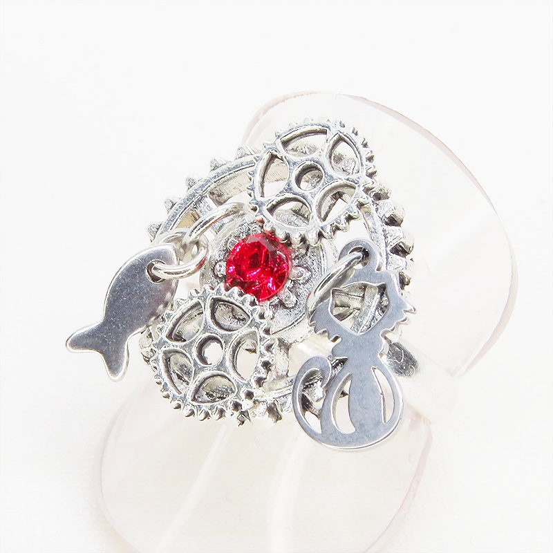 アンティークシルバー 猫と歯車のスチームパンク風リング スワロフスキー(スカーレット) フリーサイズ