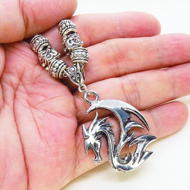 ステンレス鋼 シルバーカラー ドラゴンシルエットのペンダントネックレス ロングチェーン