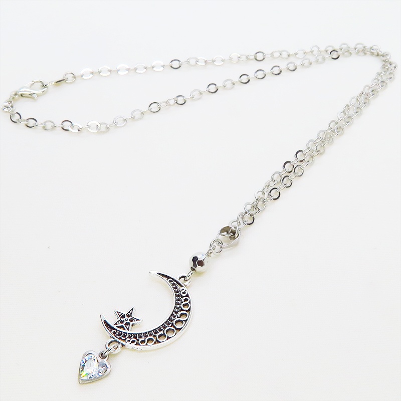 シルバーカラー 三日月にハートを組合せた大人可愛いネックレス スワロフスキー・クリスタル 長さ調整可