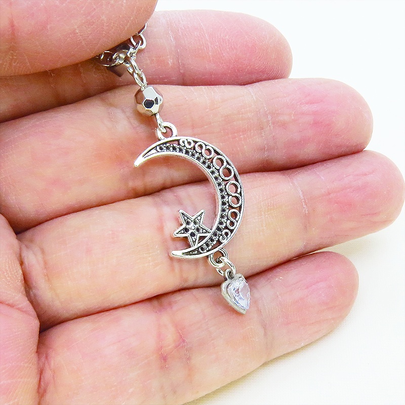 シルバーカラー 三日月にハートを組合せた大人可愛いネックレス スワロフスキー・クリスタル 長さ調整可