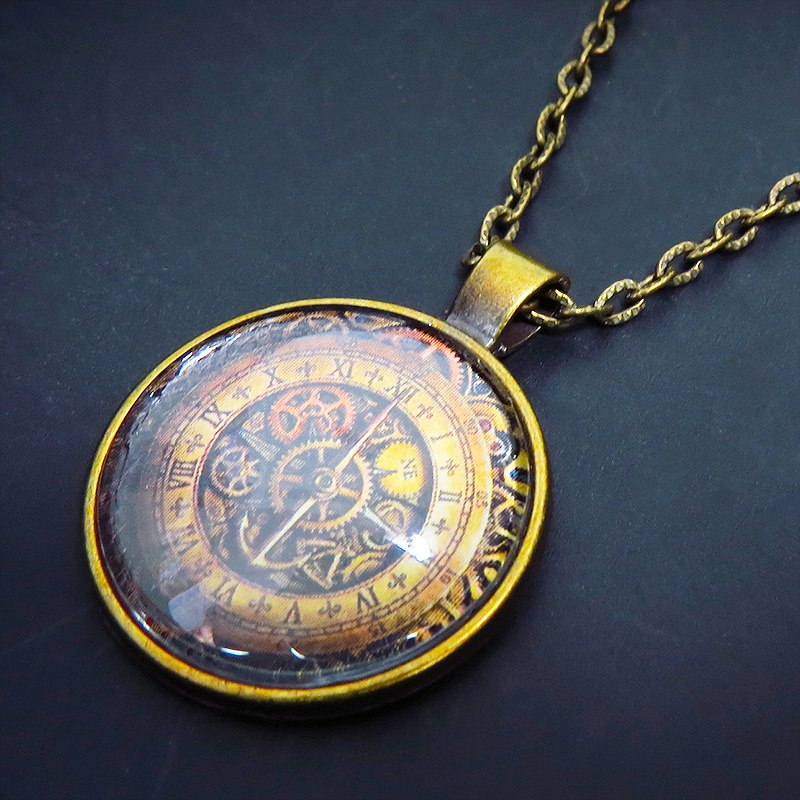 アンティークゴールド 羅針盤の描かれたスチームパンク風カボションペンダントネックレス TYPE-A 長さ調整可