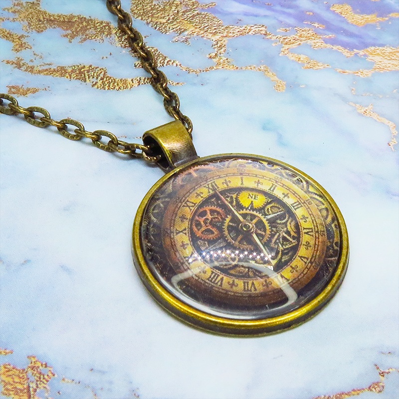 アンティークゴールド 羅針盤の描かれたスチームパンク風カボションペンダントネックレス TYPE-A 長さ調整可