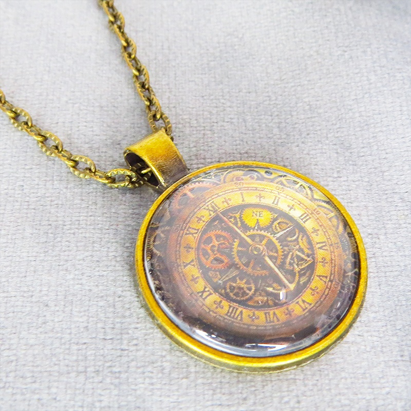 アンティークゴールド 羅針盤の描かれたスチームパンク風カボションペンダントネックレス TYPE-A 長さ調整可