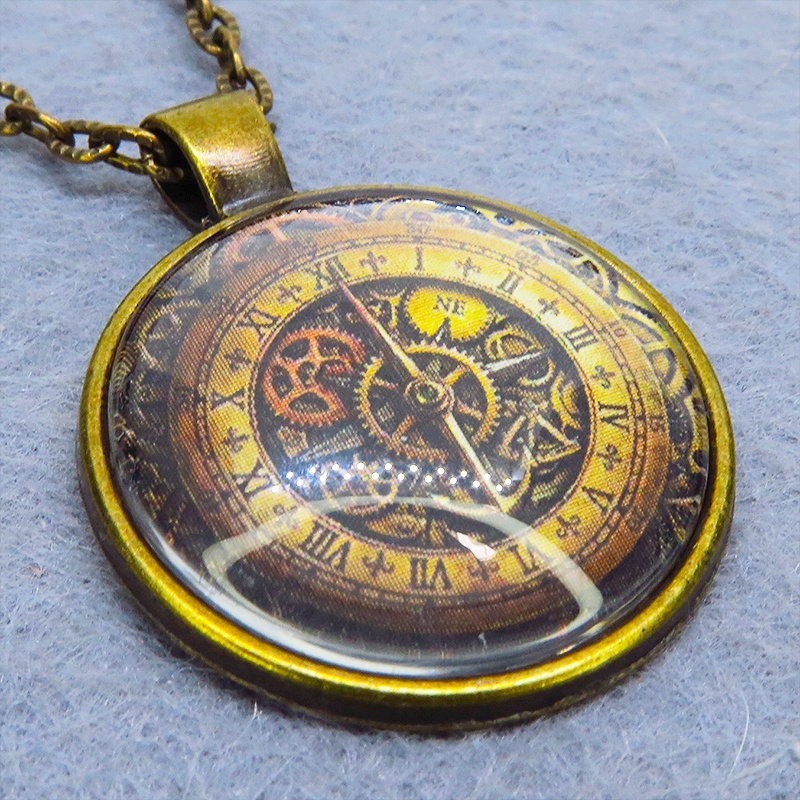 アンティークゴールド 羅針盤の描かれたスチームパンク風カボションペンダントネックレス TYPE-A 長さ調整可