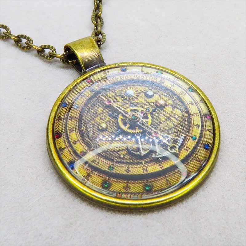 アンティークゴールド 羅針盤と歯車の描かれたスチームパンク風カボションペンダントネックレス TYPE-B 長さ調整可