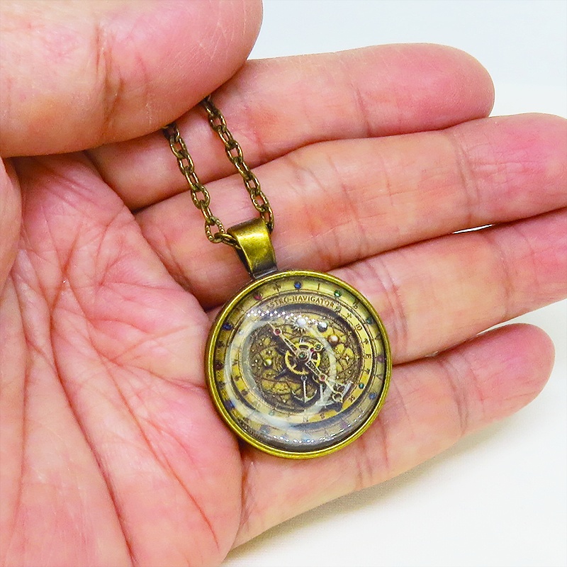アンティークゴールド 羅針盤と歯車の描かれたスチームパンク風カボションペンダントネックレス TYPE-B 長さ調整可