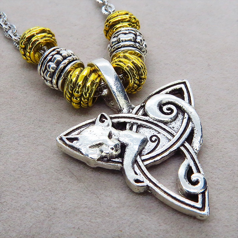 アンティークシルバー フォックス(狐)とメタルビーズを組合せたネックレス 長さ調整可