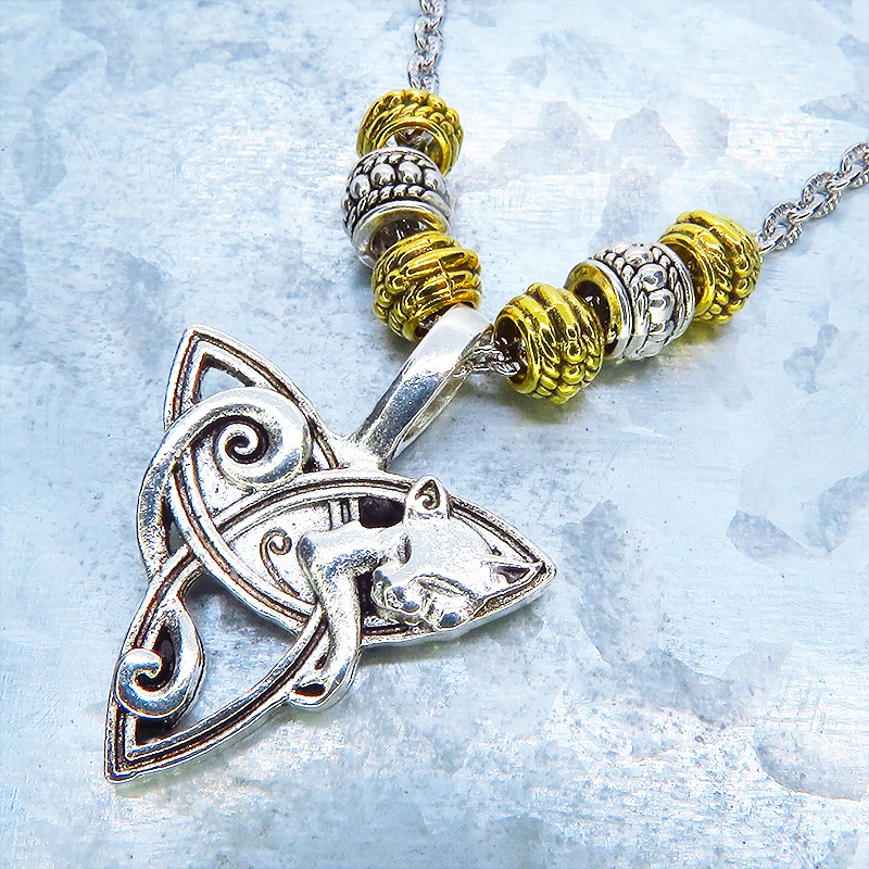 アンティークシルバー フォックス(狐)とメタルビーズを組合せたネックレス 長さ調整可