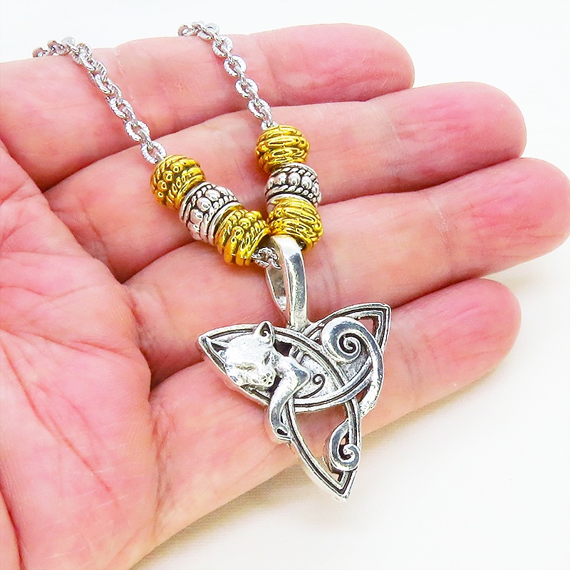 アンティークシルバー フォックス(狐)とメタルビーズを組合せたネックレス 長さ調整可