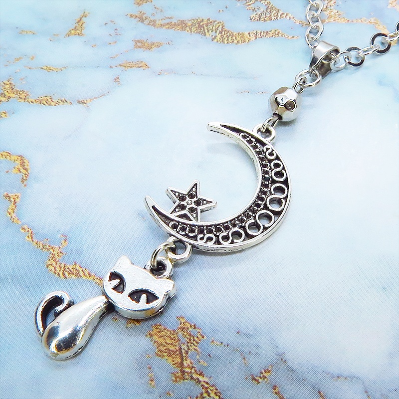アンティークシルバー 三日月と猫を組合せたコンパクトなペンダントネックレス 長さ調整可 ステンレス可