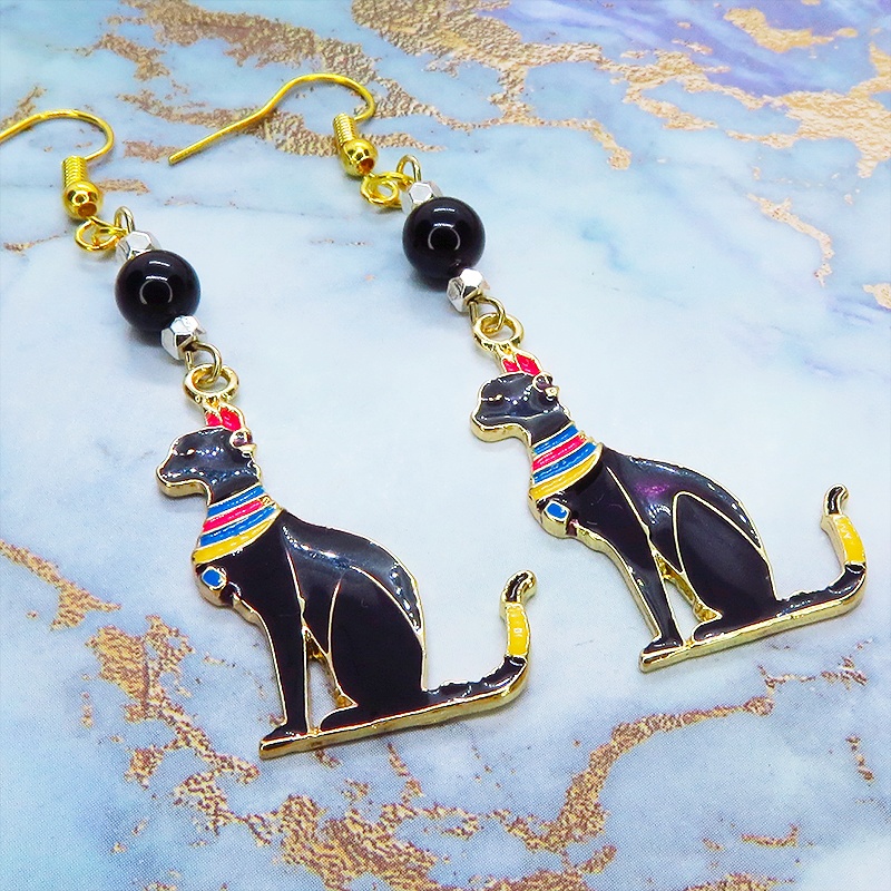 古代エジプトの猫の神様バステトのピアス 黒猫 エナメル オニキス サージカル可