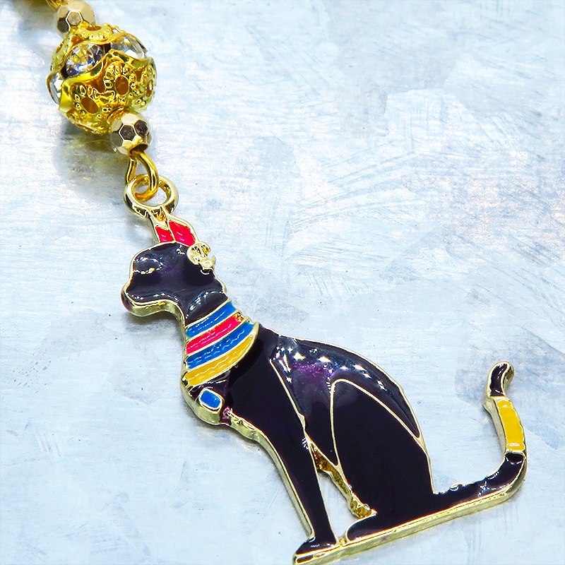 古代エジプトの猫の神様バステトのキーホルダー 黒猫 エナメル ゴールドカラービーズ 金具変更可