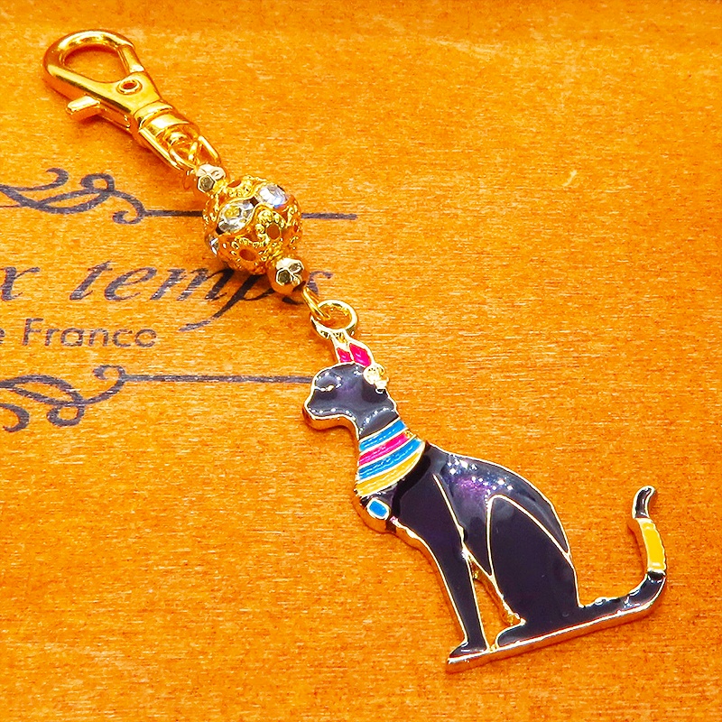 古代エジプトの猫の神様バステトのキーホルダー 黒猫 エナメル ゴールドカラービーズ 金具変更可