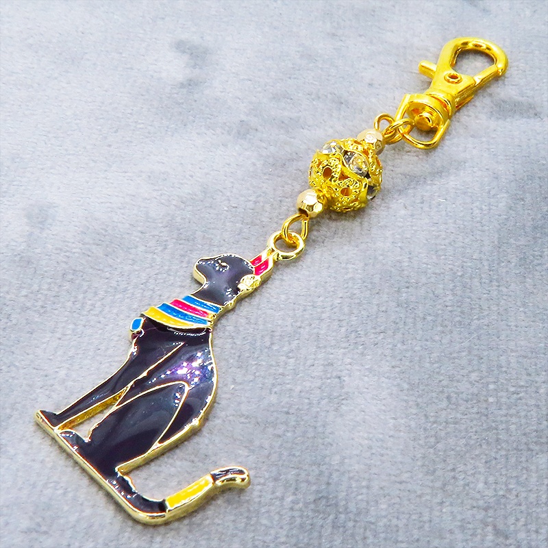 古代エジプトの猫の神様バステトのキーホルダー 黒猫 エナメル ゴールドカラービーズ 金具変更可