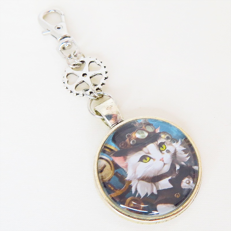 シルバーカラー カボションペンダント キーホルダー スチームパンク シルクハットの毛長白猫 金具変更可