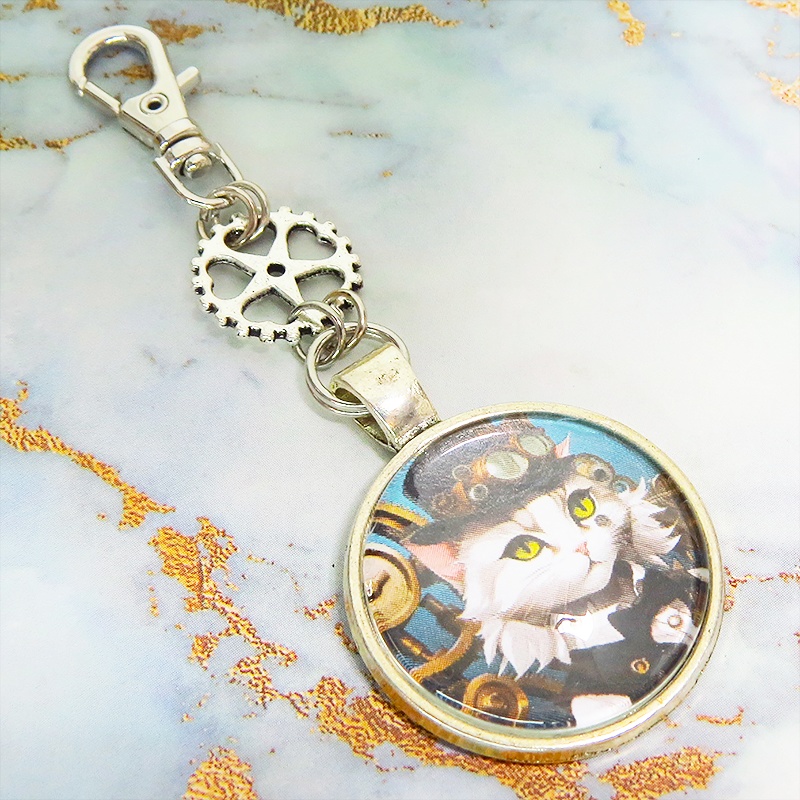 シルバーカラー カボションペンダント キーホルダー スチームパンク シルクハットの毛長白猫 金具変更可
