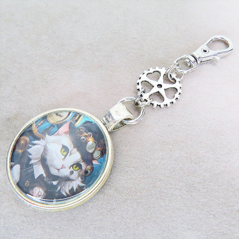 シルバーカラー カボションペンダント キーホルダー スチームパンク シルクハットの毛長白猫 金具変更可
