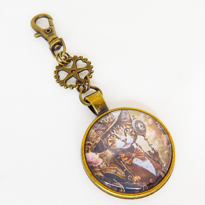 アンティークゴールド カボションペンダントキーホルダー スチームパンク キジシロ貴婦人 猫 金具変更可