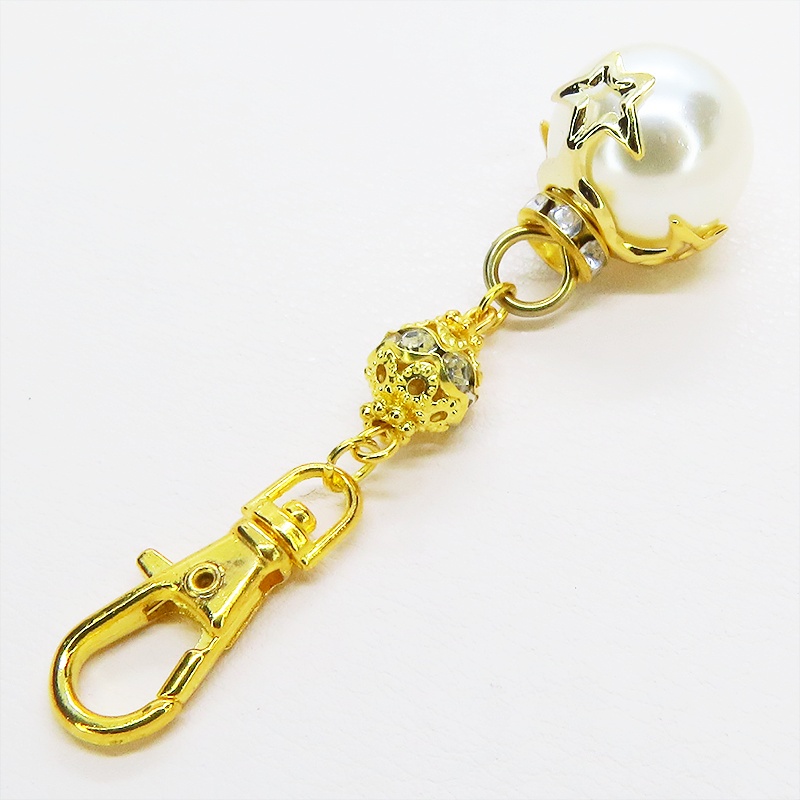 ゴールドカラー 大きめホワイトカラービーズとラインストーン入りメタルビーズを組合せたキーホルダー 金具変更可