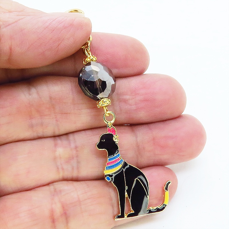 古代エジプトの猫の神様バステトのキーホルダー 黒猫 エナメル クリアブラックビーズ 金具変更可
