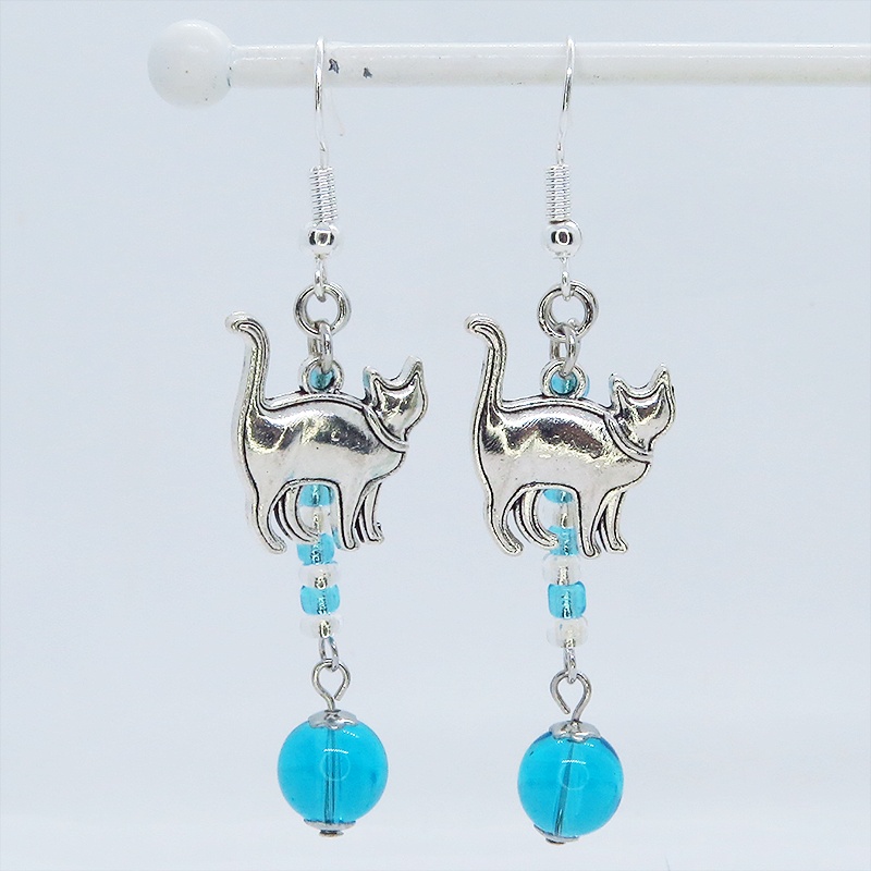 シルバーキャット&シアーブルーのドロップスウィングピアス サージカル可