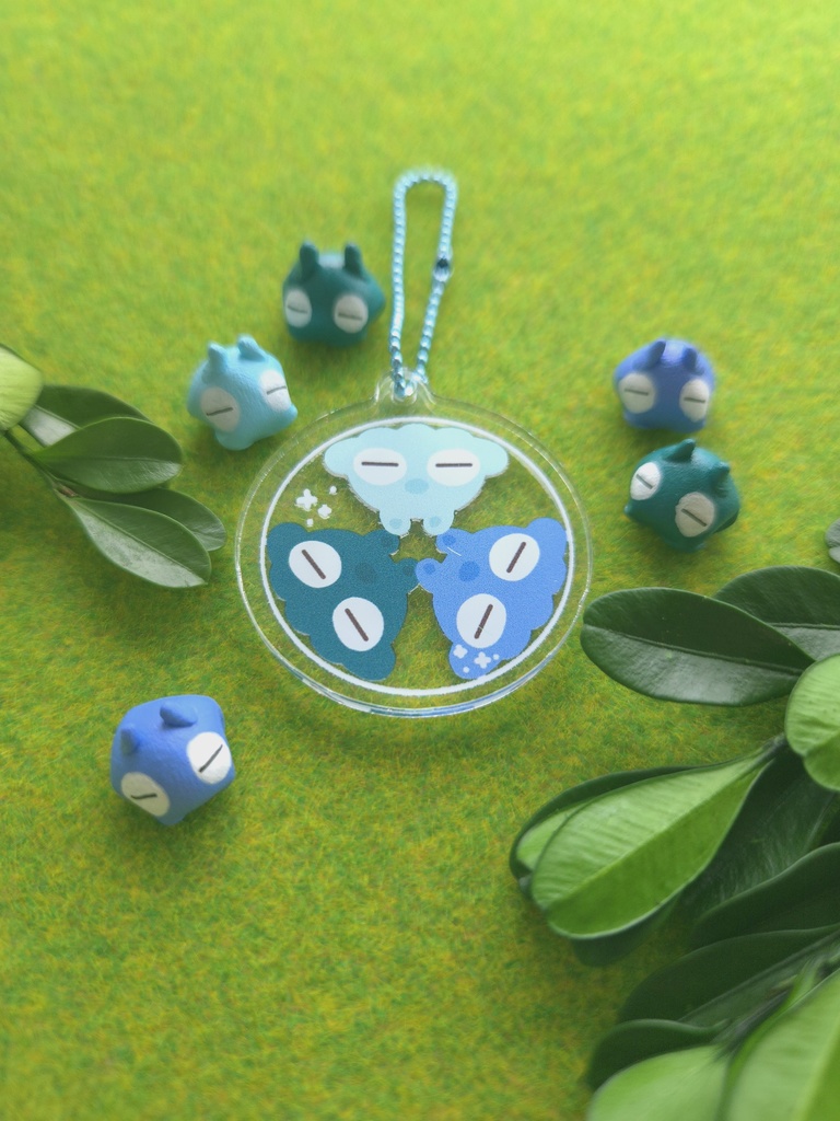 カプセル風アクリルキーホルダー