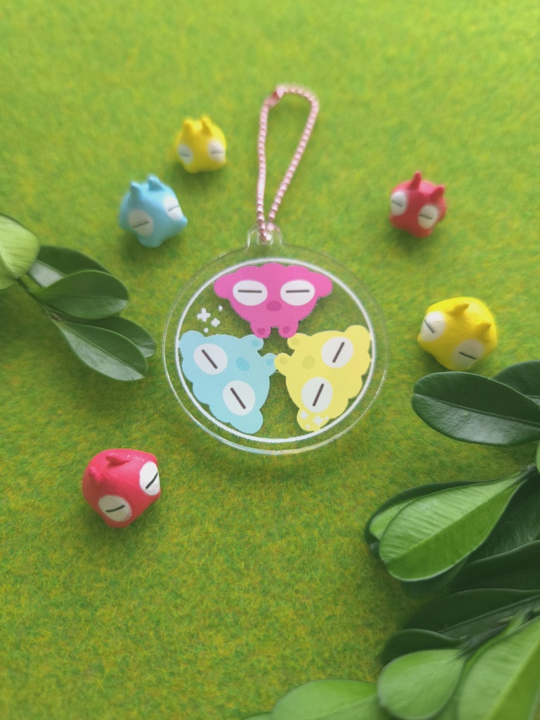 カプセル風アクリルキーホルダー