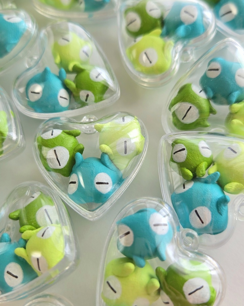 メンダコカプセルキーホルダー【グリーンハート】