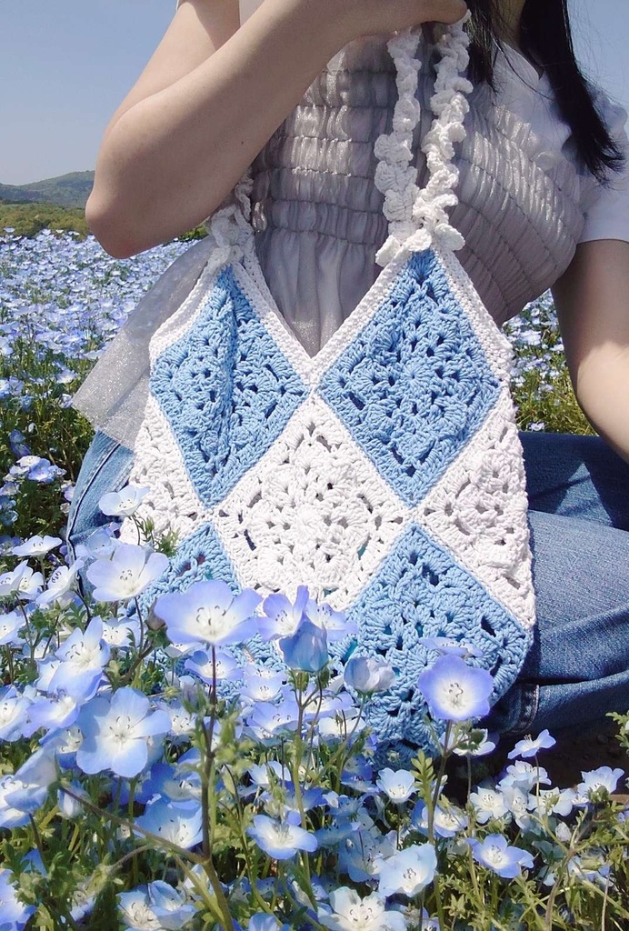 【たっぷりフリルがかわいい!】透かしモチーフのコットンバッグ【ハンドメイド】