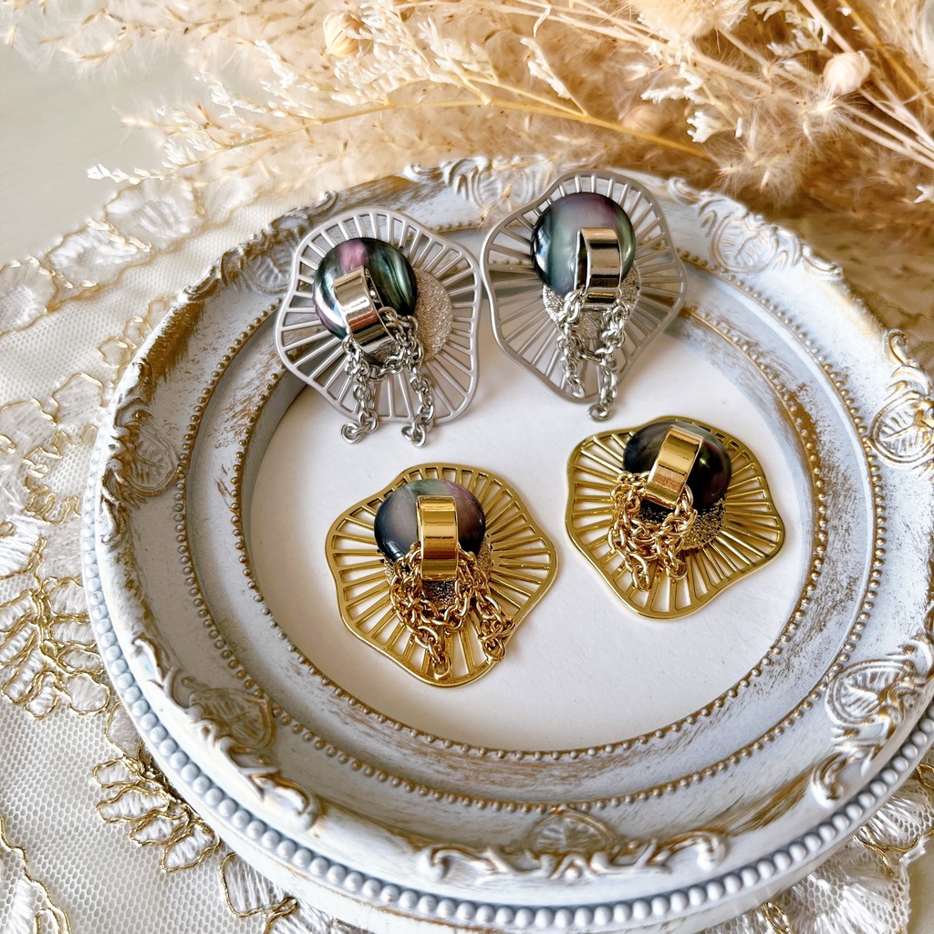 夏油ピアス・イヤリング