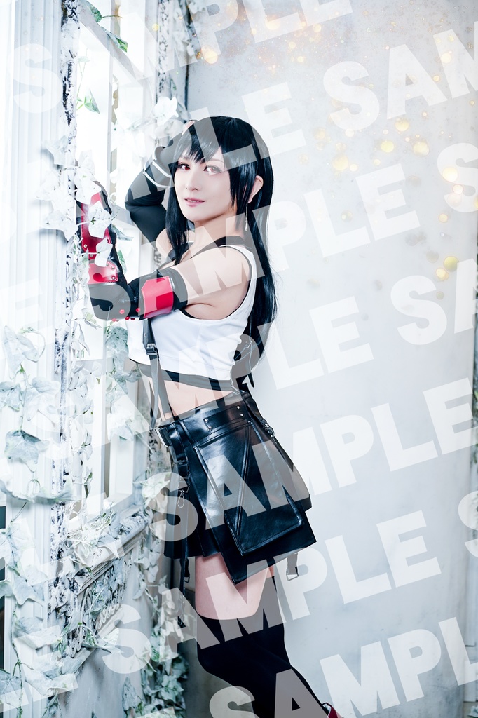 【写真集】【通常版】FF7R◆EYEエアリス & Michalティファ写真集