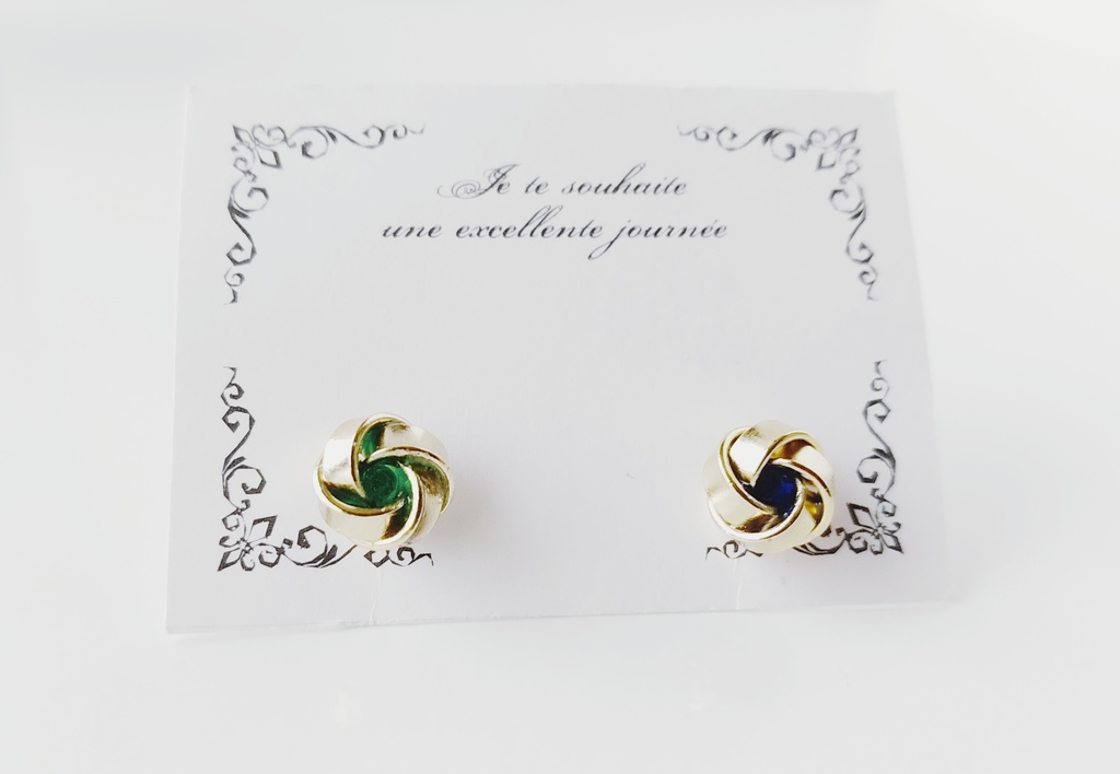 ループピアス【さねぎゆイメージ】