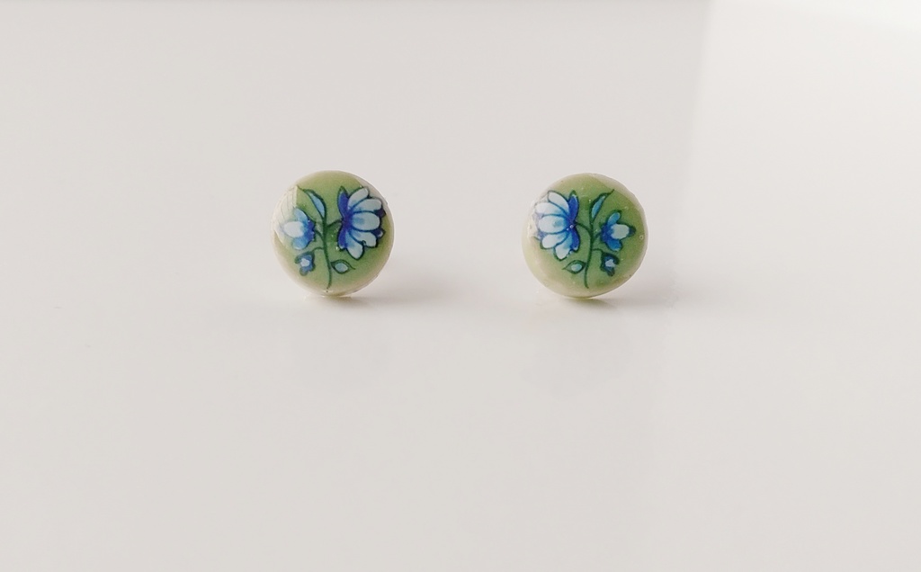 陶器風ピアス【さねぎゆイメージ】