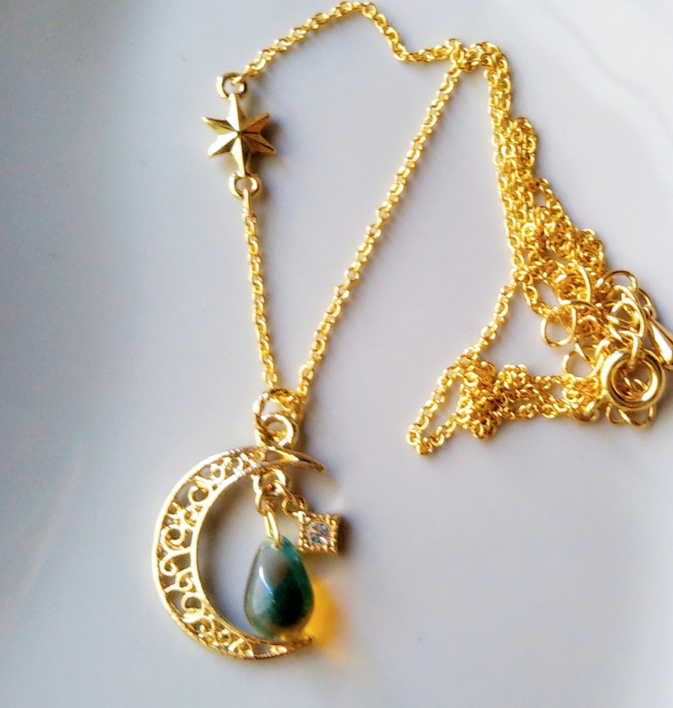 ムーンドロップネックレス・マーブルオレンジ×グリーン