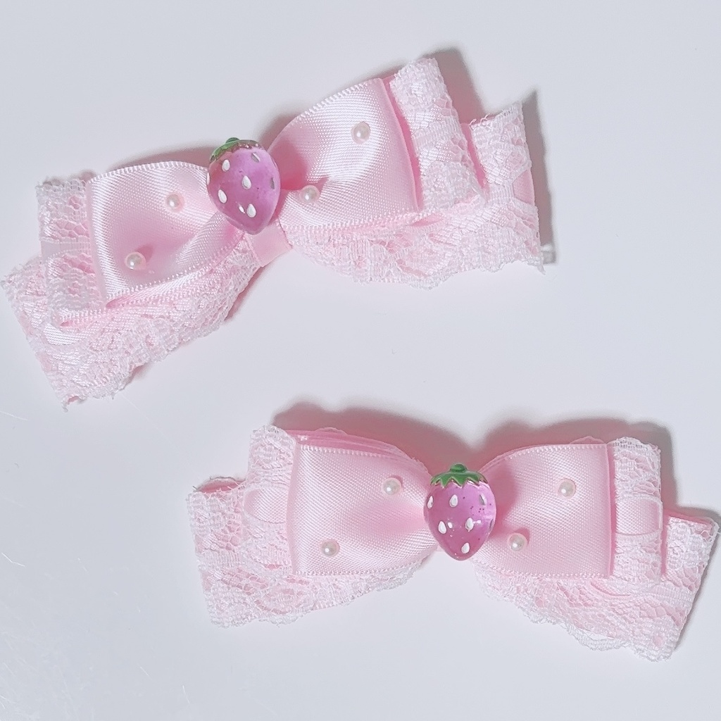 パールリボンヘアクリップ ピンク ホワイト いちご♡量産型地雷系アイドル衣装ヘアメ夢かわいい原宿系推し活アクセサリー推し色ヘアピンオタ活ロリィタロリータ