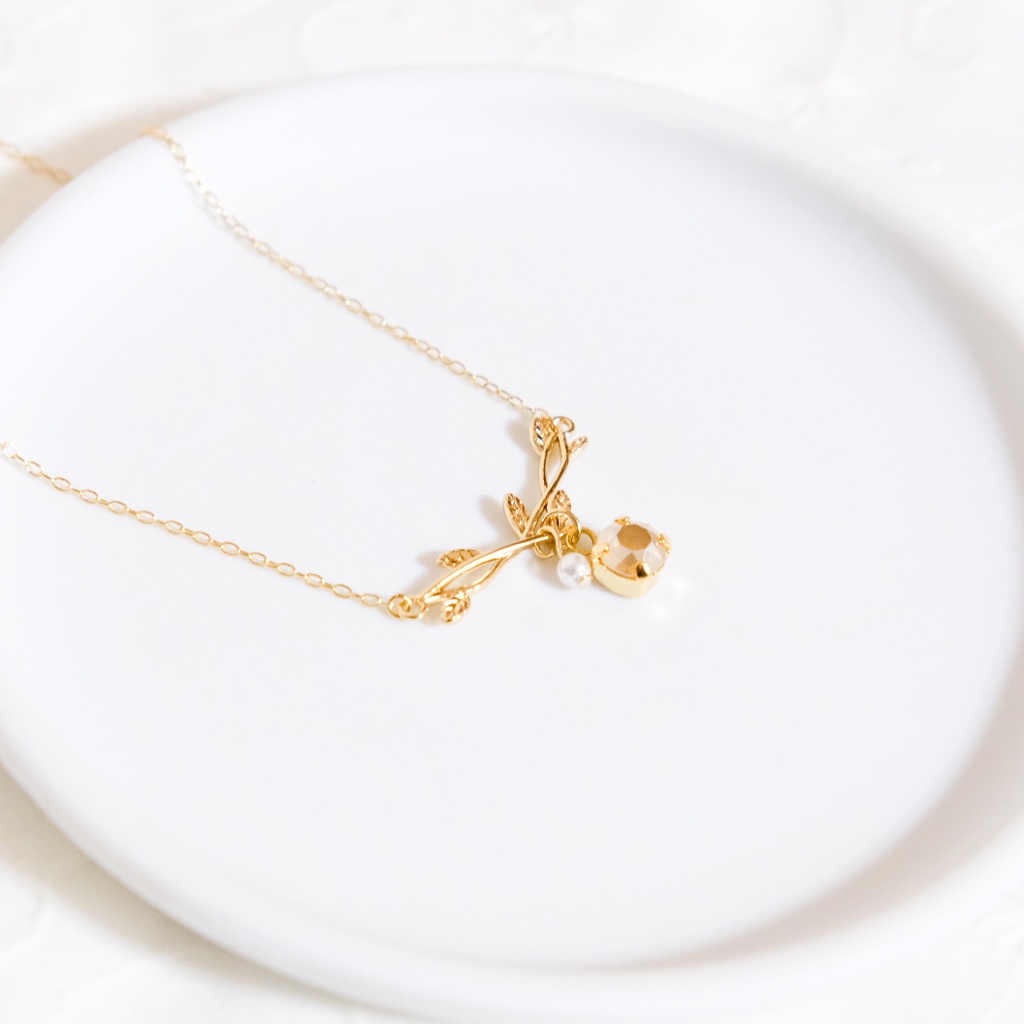 刀剣乱舞イメージ 小枝とクリスタルガラスのネックレス