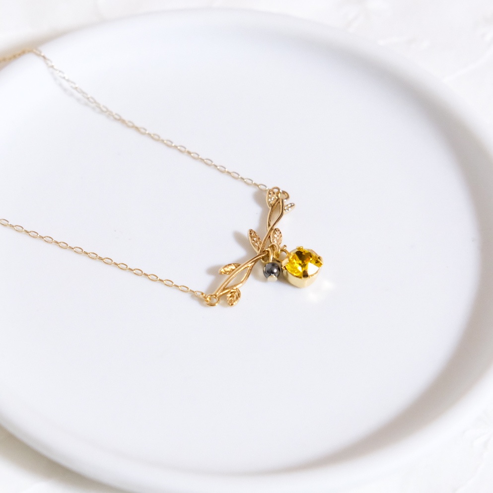 刀剣乱舞イメージ 小枝とクリスタルガラスのネックレス