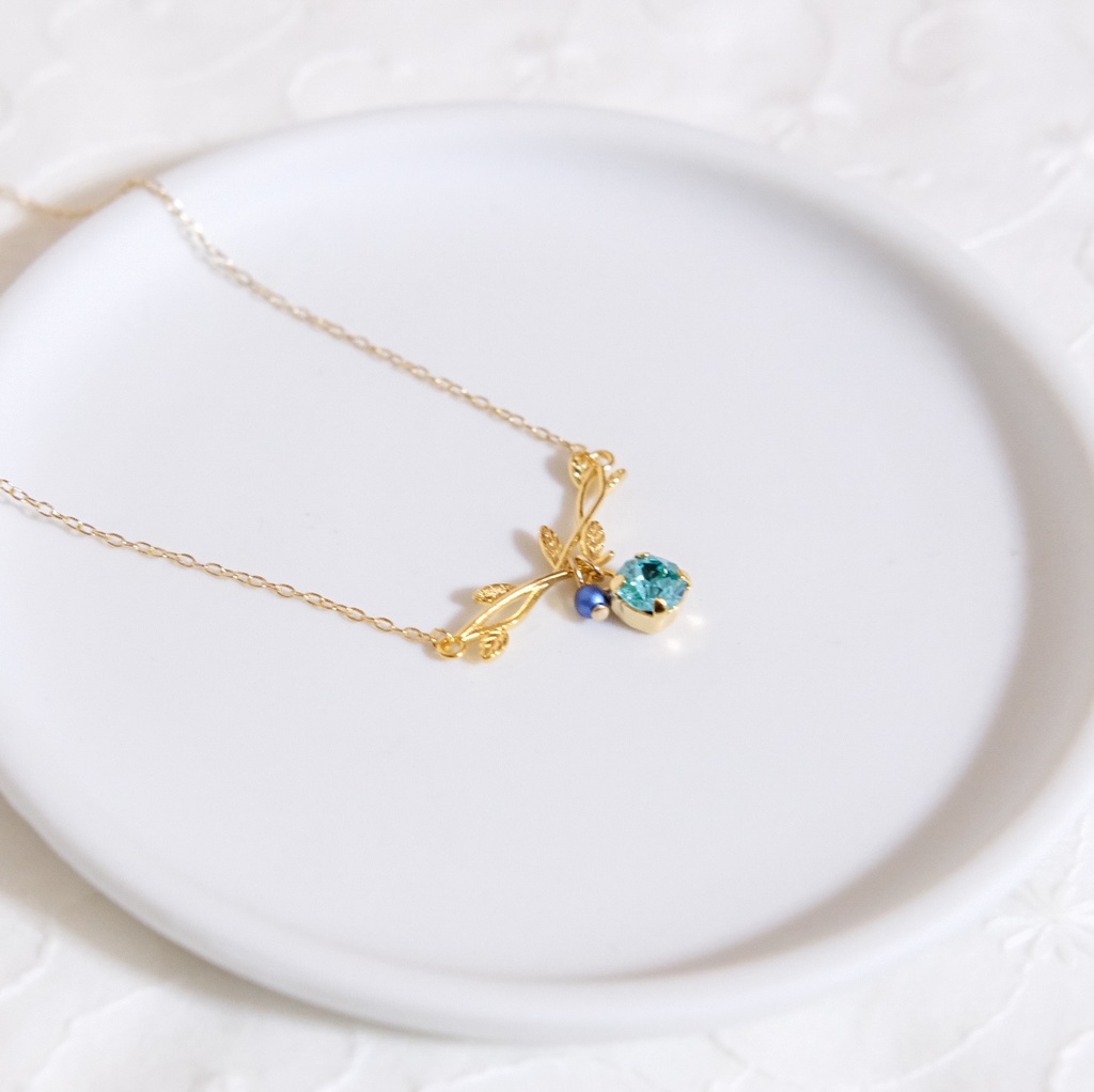 刀剣乱舞イメージ 小枝とクリスタルガラスのネックレス