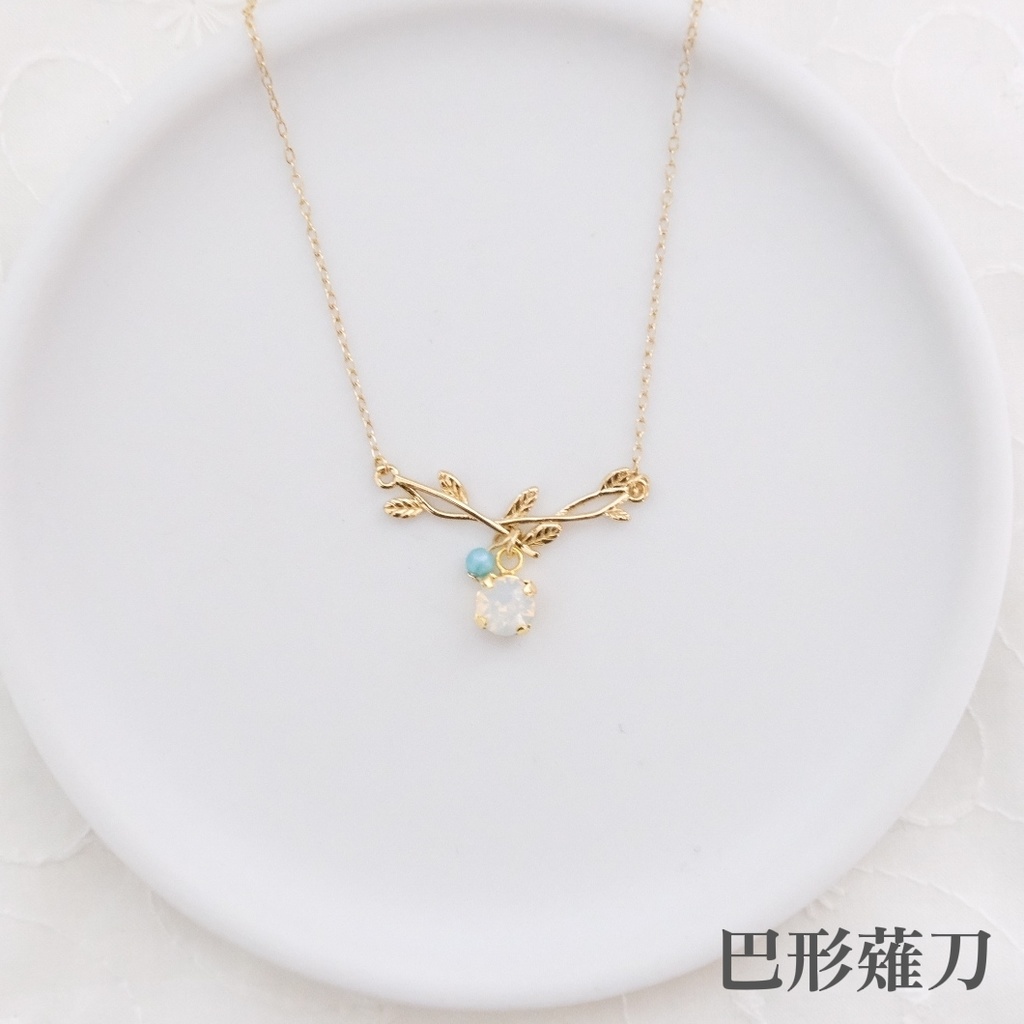 刀剣乱舞イメージ 小枝とクリスタルガラスのネックレス