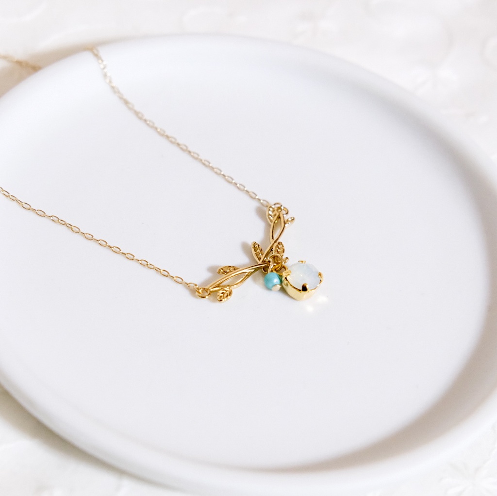 刀剣乱舞イメージ 小枝とクリスタルガラスのネックレス