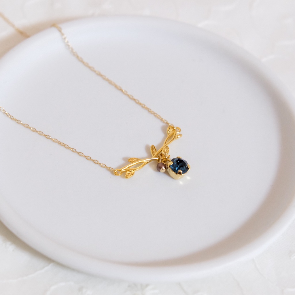 刀剣乱舞イメージ 小枝とクリスタルガラスのネックレス