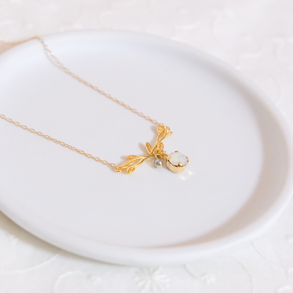 刀剣乱舞イメージ 小枝とクリスタルガラスのネックレス