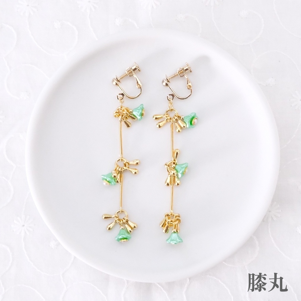 刀剣乱舞 源氏 小花とゴールドのゆらゆらイヤリング/ピアス