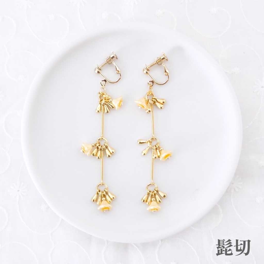 刀剣乱舞 源氏 小花とゴールドのゆらゆらイヤリング/ピアス
